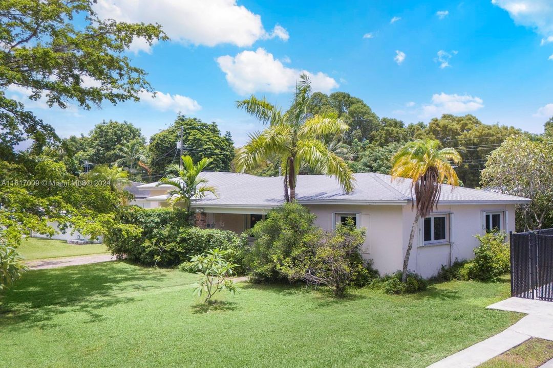 En Venta: $1,089,000 (3 camas, 2 baños, 1621 Pies cuadrados)