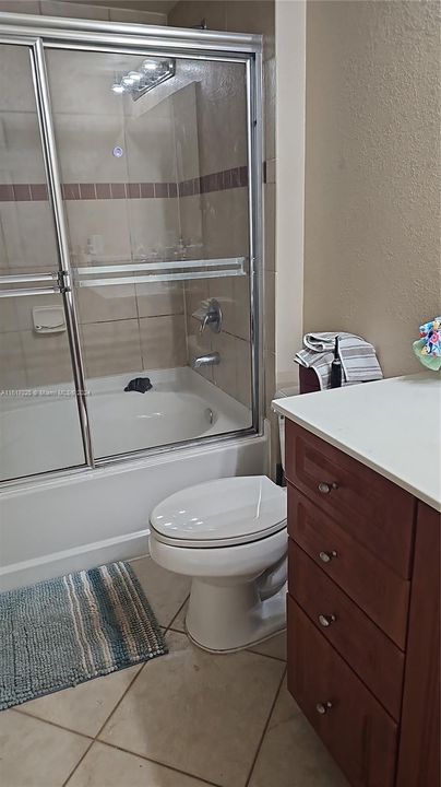 For Rent: $1,700 (1 beds, 1 baths, 745 Square Feet)