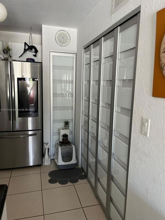 En Venta: $430,000 (2 camas, 2 baños, 1121 Pies cuadrados)