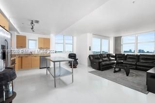 For Sale: $499,000 (2 beds, 2 baths, 1134 Square Feet)