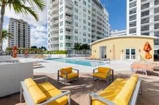 For Sale: $499,000 (2 beds, 2 baths, 1134 Square Feet)