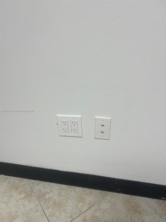 upgraded self-breaker outlets