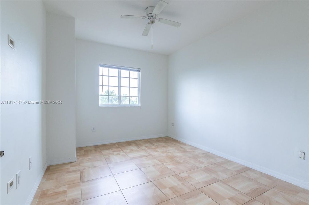 For Rent: $2,600 (2 beds, 2 baths, 1027 Square Feet)