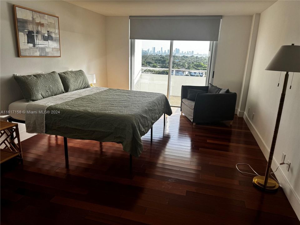 For Rent: $5,000 (2 beds, 2 baths, 1410 Square Feet)