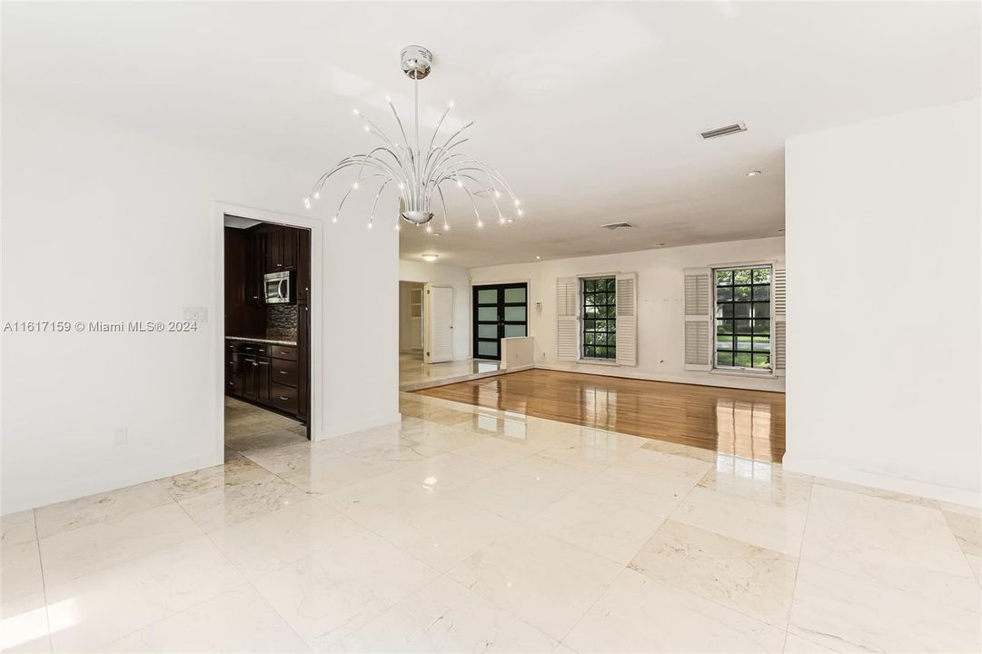 Active With Contract: $1,890,000 (4 beds, 2 baths, 2982 Square Feet)