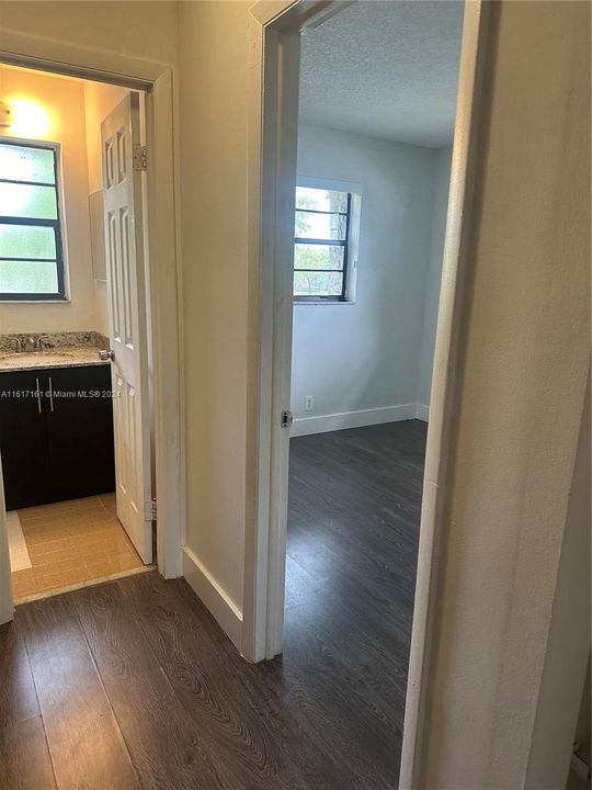 For Rent: $2,200 (2 beds, 2 baths, 1128 Square Feet)