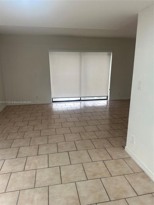 For Rent: $2,200 (2 beds, 2 baths, 1128 Square Feet)