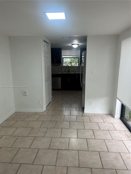 For Rent: $2,200 (2 beds, 2 baths, 1128 Square Feet)