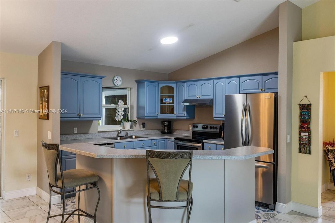 For Sale: $458,800 (3 beds, 2 baths, 2056 Square Feet)