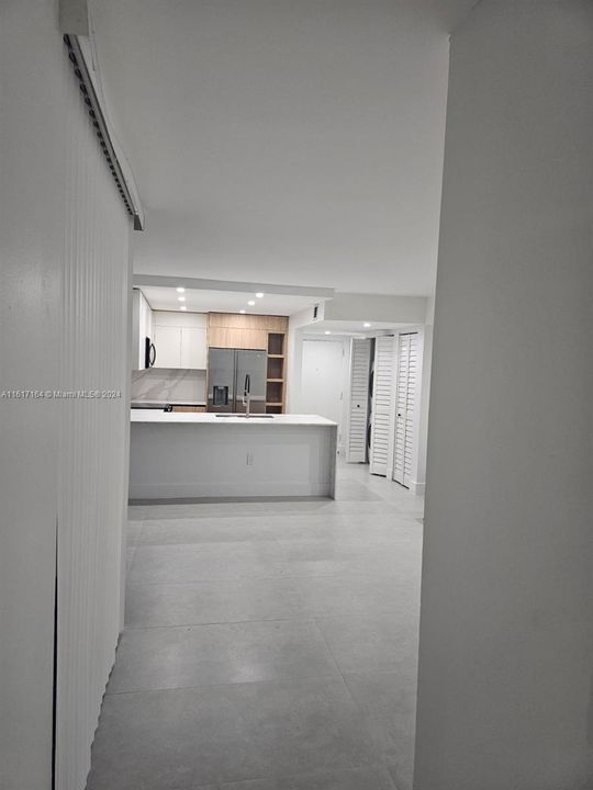For Rent: $2,600 (2 beds, 2 baths, 982 Square Feet)
