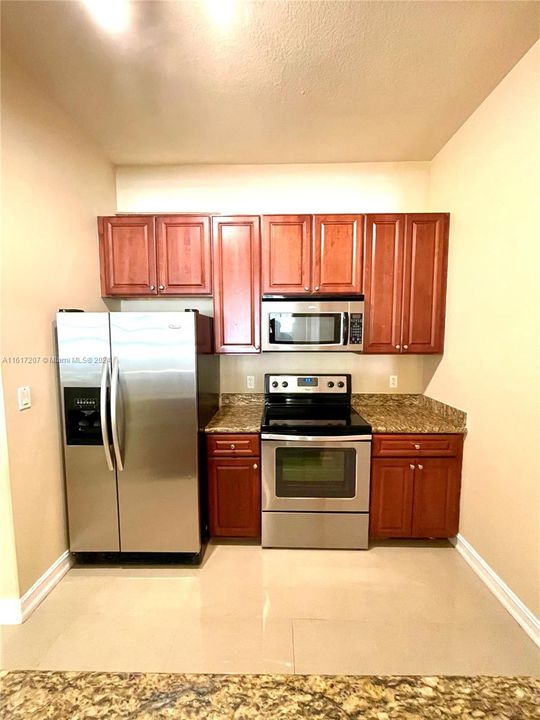 For Rent: $2,475 (1 beds, 1 baths, 836 Square Feet)