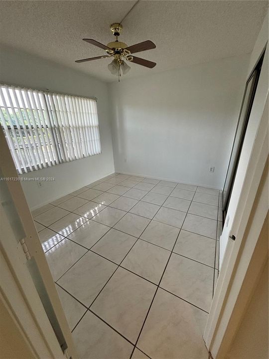 For Sale: $229,000 (2 beds, 2 baths, 1082 Square Feet)