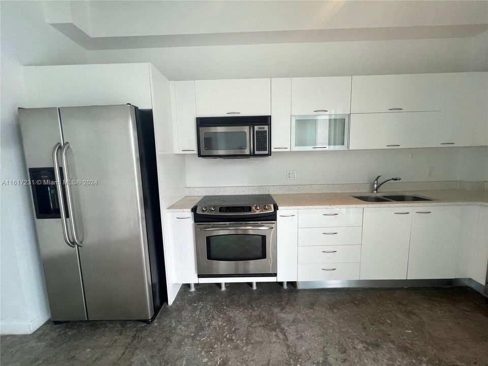 For Rent: $2,250 (1 beds, 1 baths, 620 Square Feet)