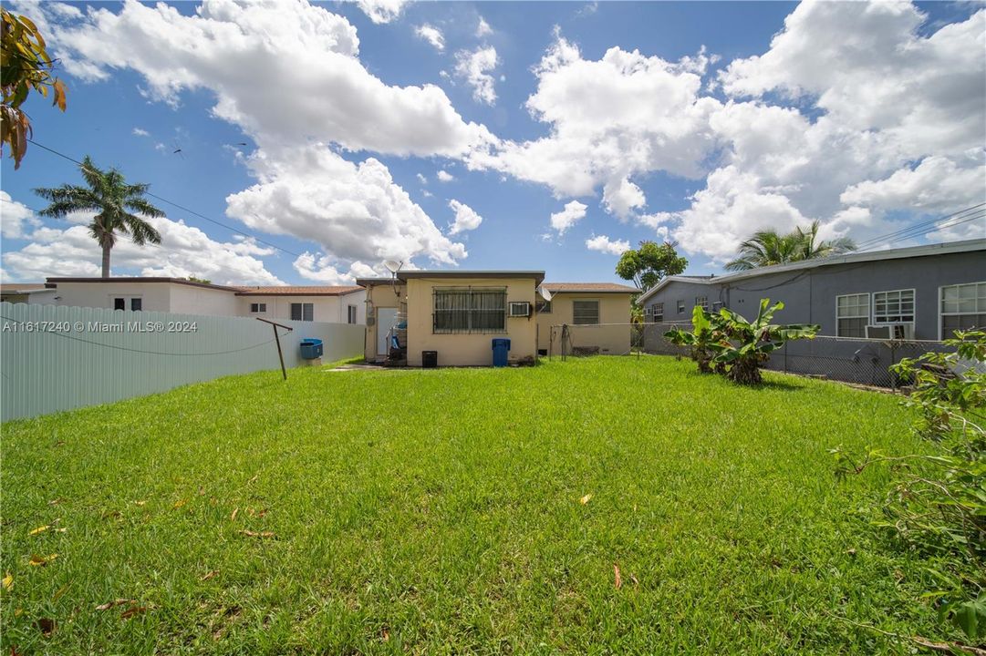 For Sale: $479,900 (3 beds, 2 baths, 1320 Square Feet)