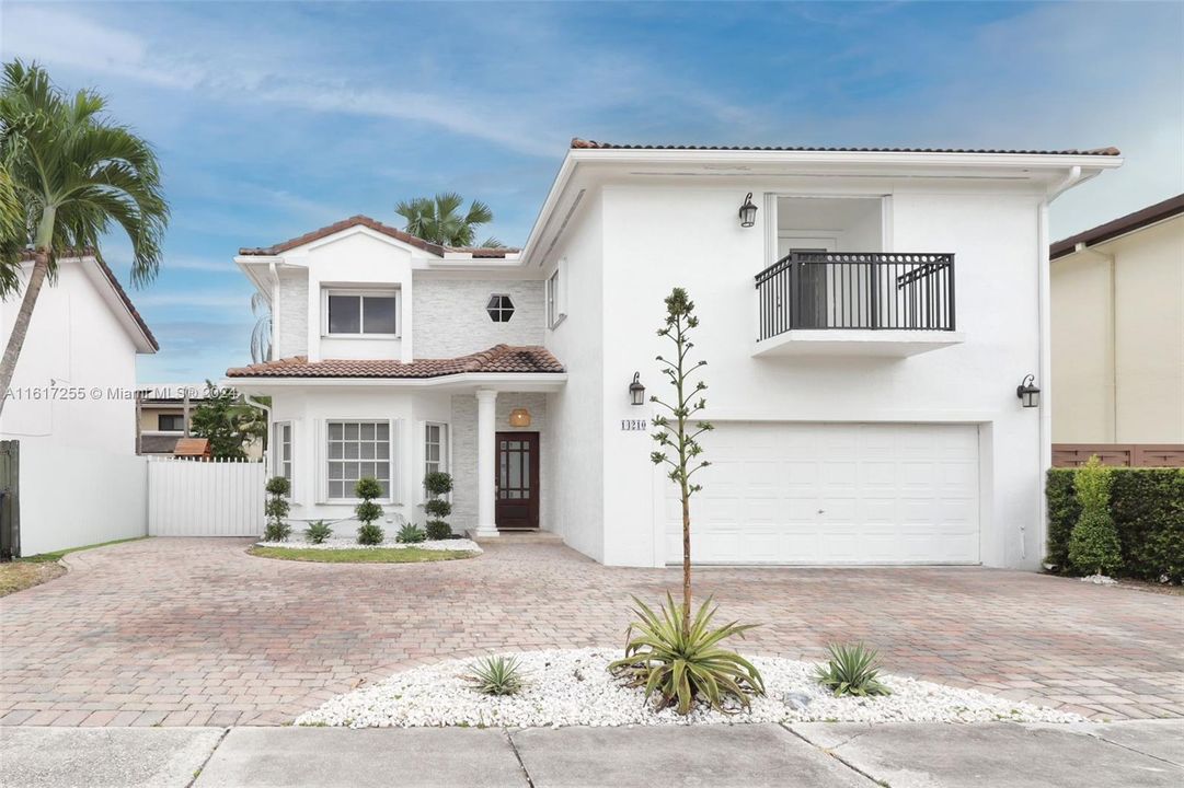For Sale: $980,000 (4 beds, 2 baths, 2358 Square Feet)