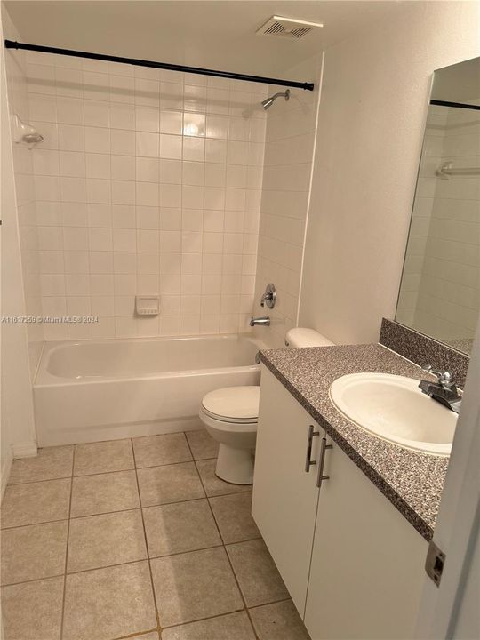 For Rent: $2,100 (2 beds, 2 baths, 1246 Square Feet)