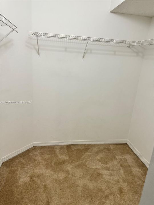 For Rent: $2,100 (2 beds, 2 baths, 1246 Square Feet)