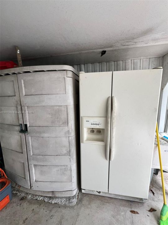 extra refrigerator in patio