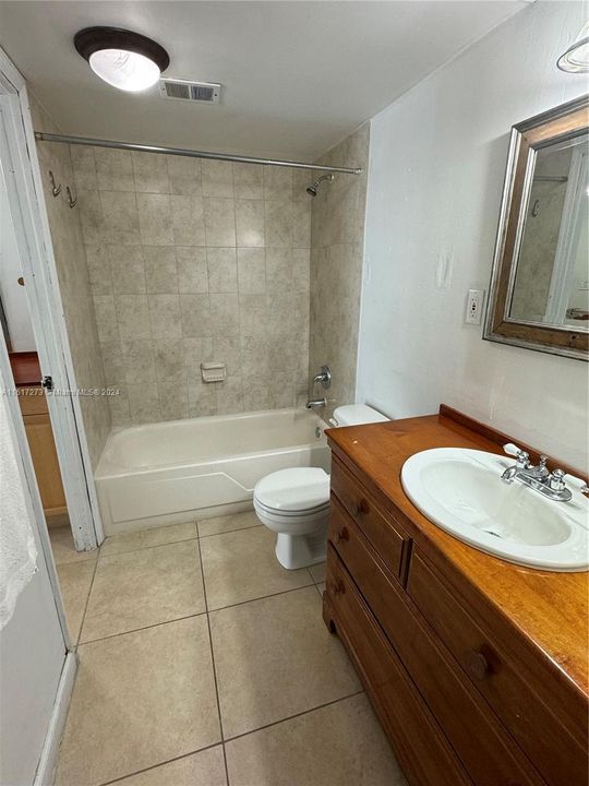 For Rent: $2,000 (1 beds, 1 baths, 736 Square Feet)