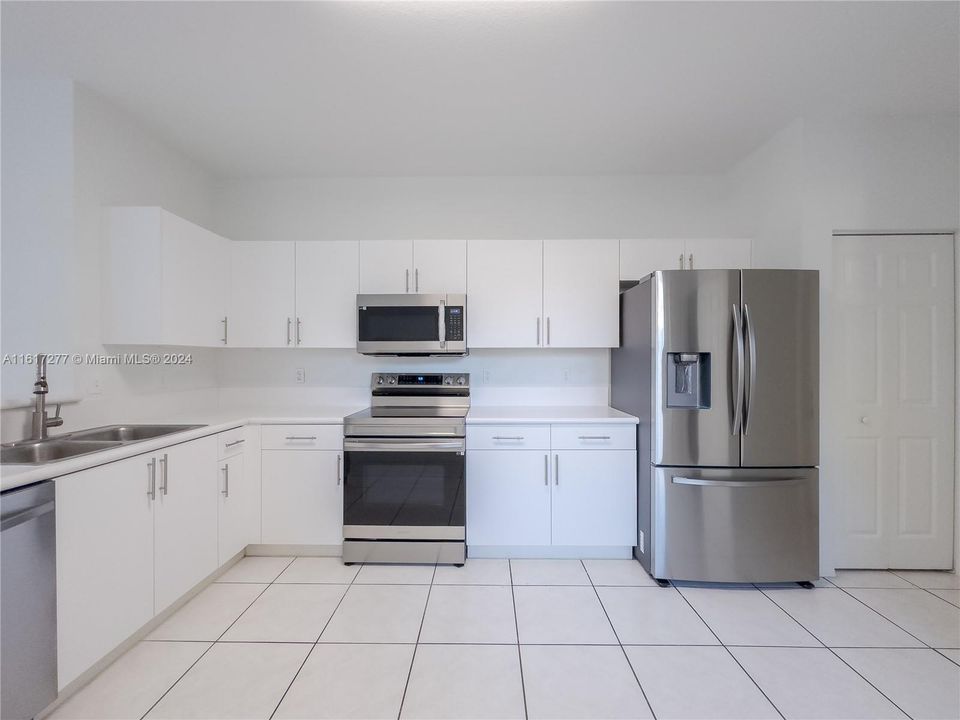 For Rent: $4,000 (4 beds, 2 baths, 1851 Square Feet)