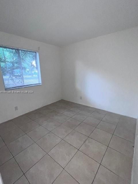 For Rent: $2,050 (2 beds, 2 baths, 830 Square Feet)