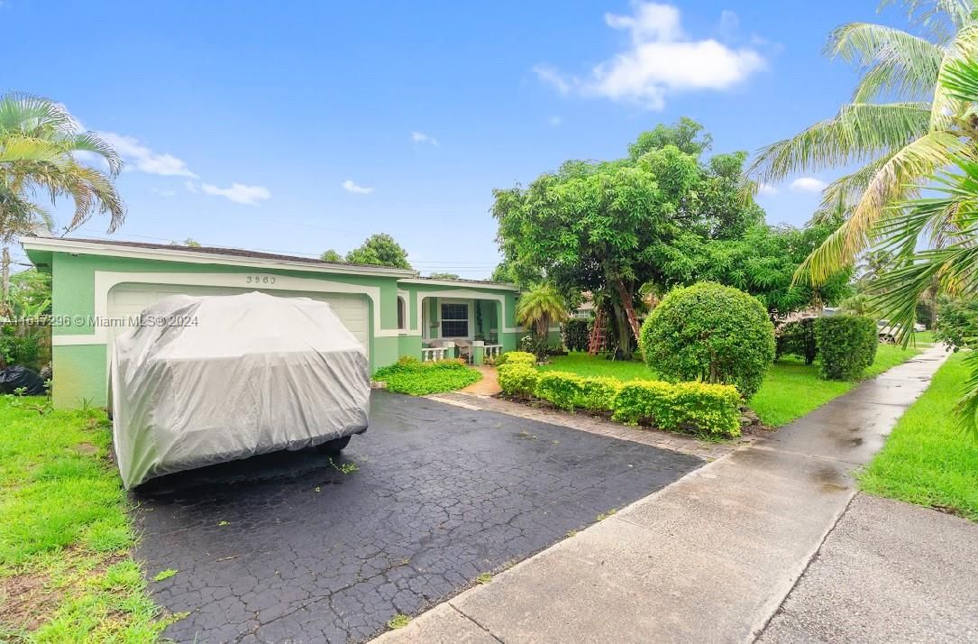 For Sale: $465,000 (3 beds, 2 baths, 1532 Square Feet)