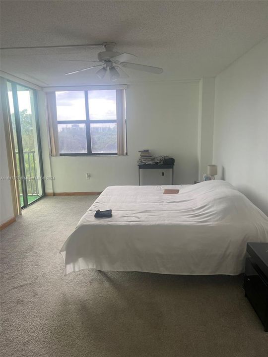 For Rent: $2,700 (2 beds, 2 baths, 1096 Square Feet)