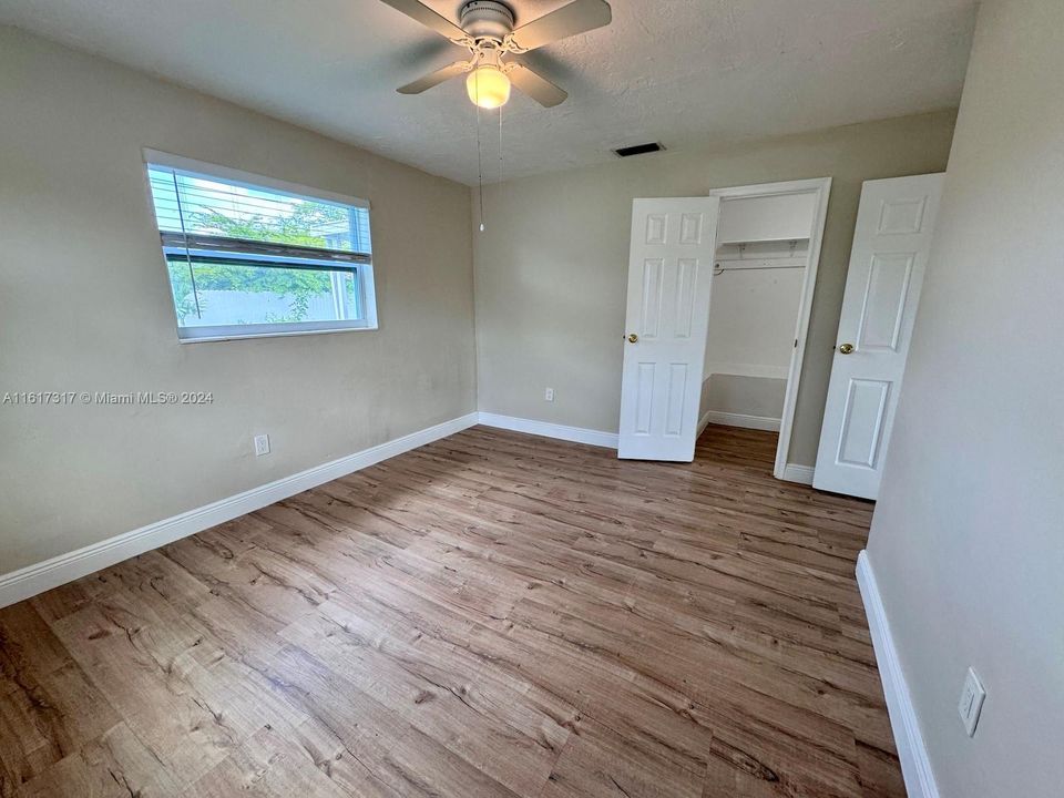 For Rent: $2,500 (2 beds, 1 baths, 952 Square Feet)