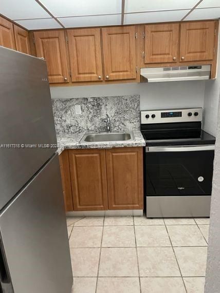 For Rent: $1,850 (1 beds, 1 baths, 605 Square Feet)