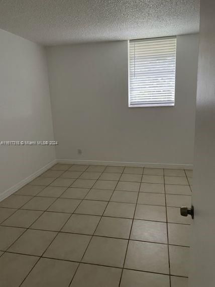 For Rent: $1,850 (1 beds, 1 baths, 605 Square Feet)