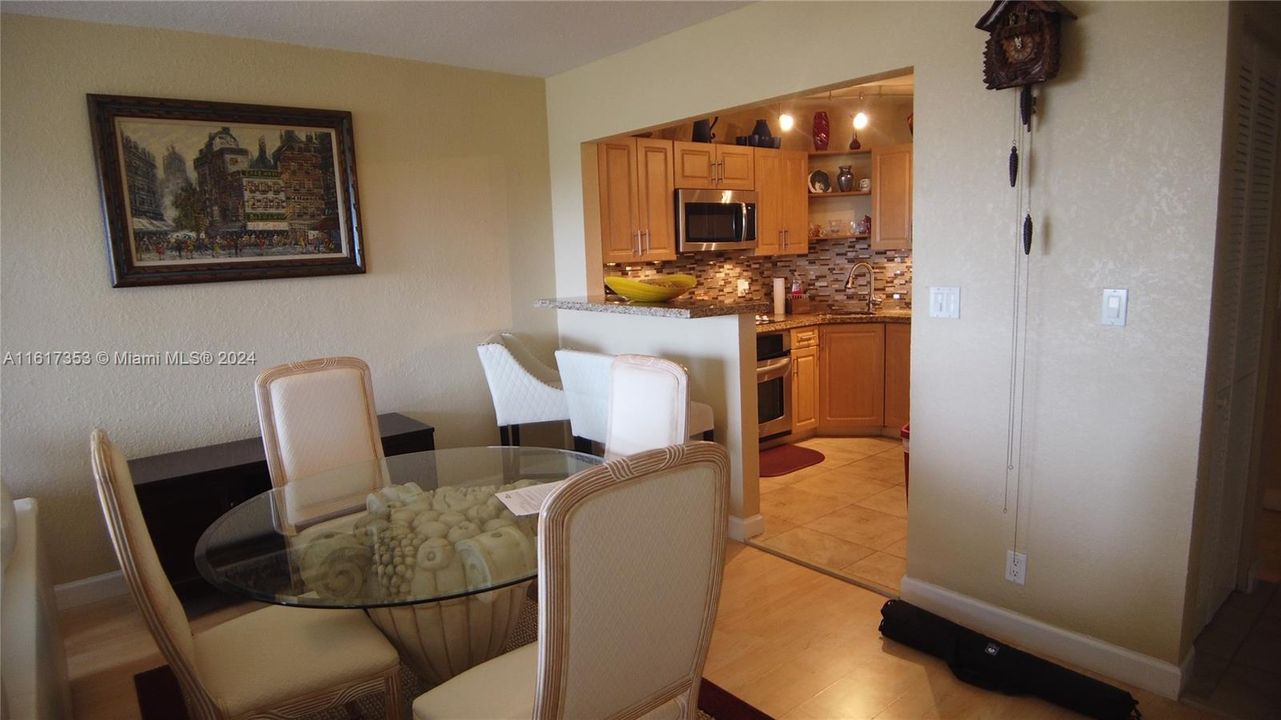 For Sale: $89,900 (1 beds, 1 baths, 850 Square Feet)