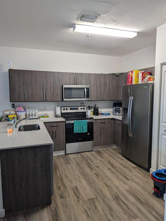 For Rent: $2,650 (2 beds, 2 baths, 1262 Square Feet)