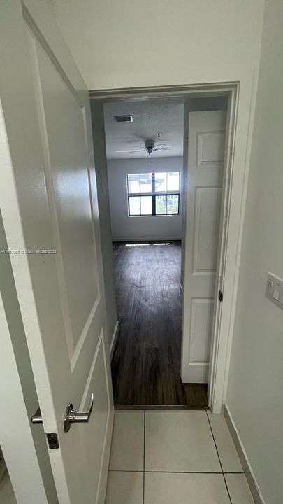 For Rent: $2,650 (2 beds, 2 baths, 1262 Square Feet)