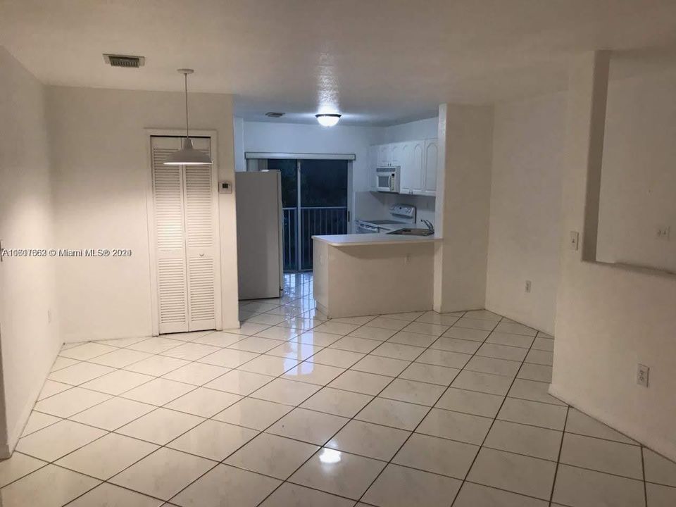 For Rent: $2,700 (3 beds, 2 baths, 1330 Square Feet)