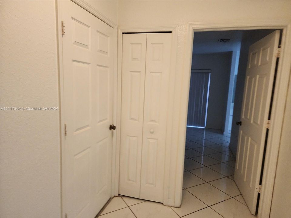 For Rent: $2,800 (3 beds, 2 baths, 1330 Square Feet)