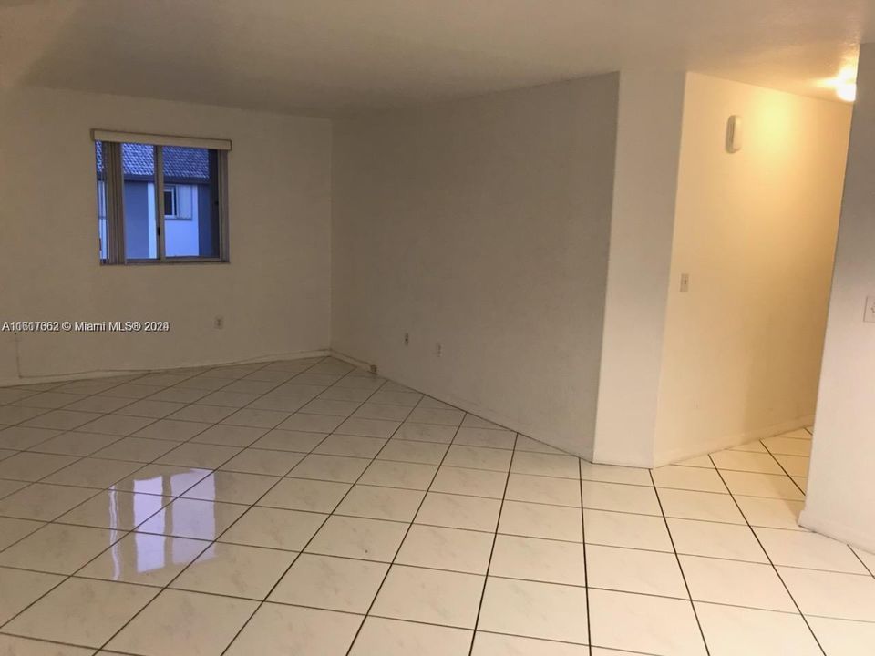 For Rent: $2,800 (3 beds, 2 baths, 1330 Square Feet)