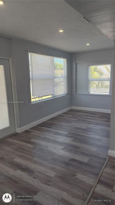 For Rent: $2,475 (3 beds, 1 baths, 1266 Square Feet)