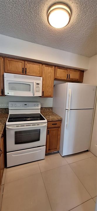 For Rent: $2,800 (3 beds, 2 baths, 1236 Square Feet)