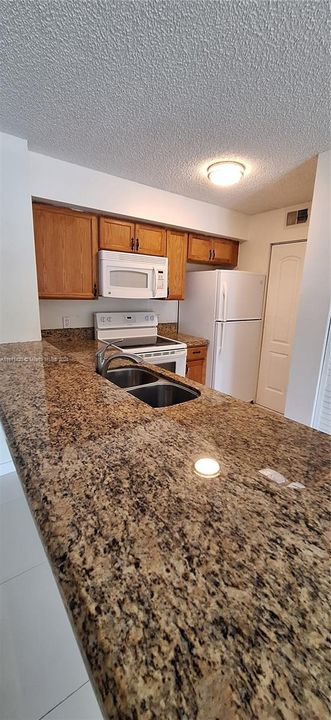 For Rent: $2,800 (3 beds, 2 baths, 1236 Square Feet)