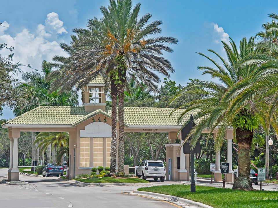 For Sale: $1,090,000 (4 beds, 2 baths, 2674 Square Feet)