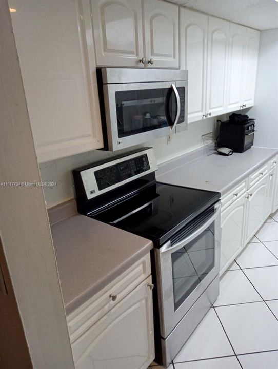 Recently Rented: $1,500 (1 beds, 1 baths, 908 Square Feet)