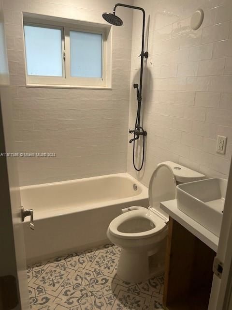 For Rent: $2,400 (2 beds, 1 baths, 1325 Square Feet)
