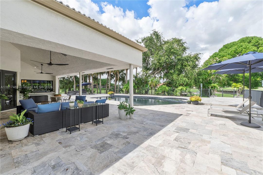 Recently Sold: $940,000 (3 beds, 3 baths, 4096 Square Feet)