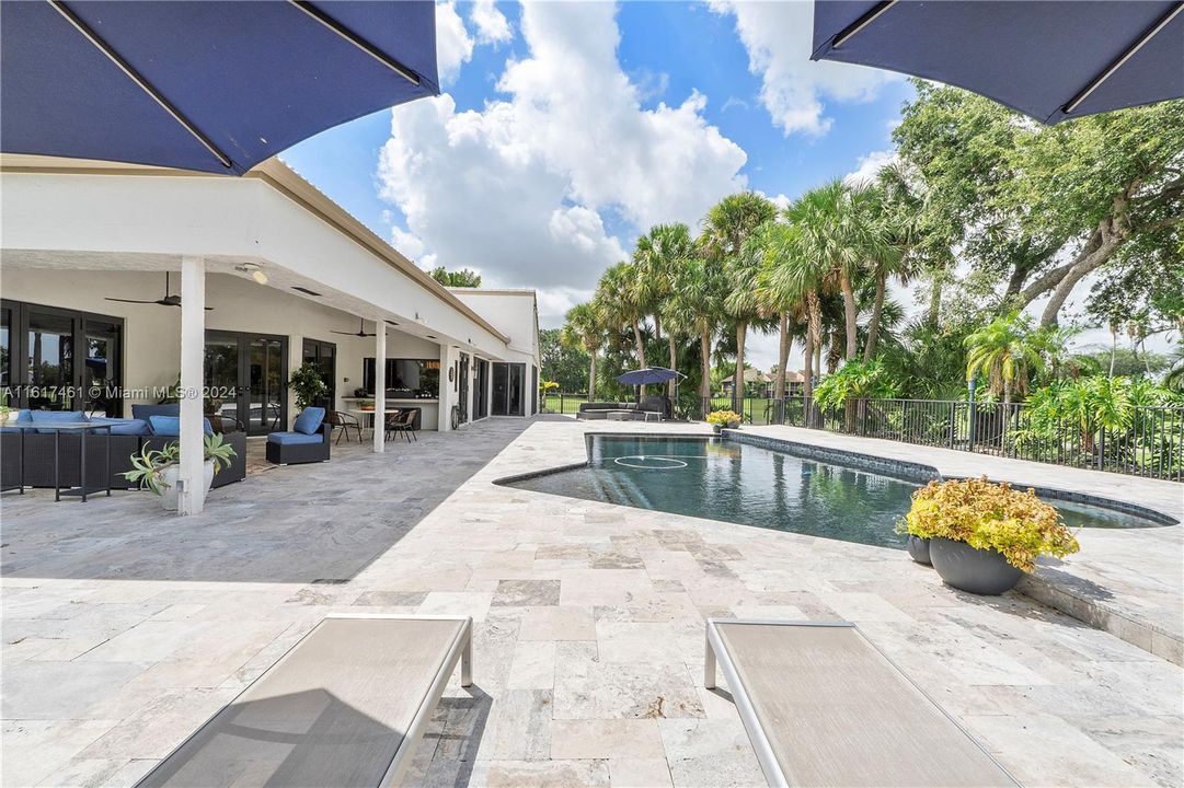 Recently Sold: $940,000 (3 beds, 3 baths, 4096 Square Feet)