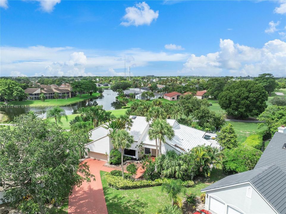 Recently Sold: $940,000 (3 beds, 3 baths, 4096 Square Feet)