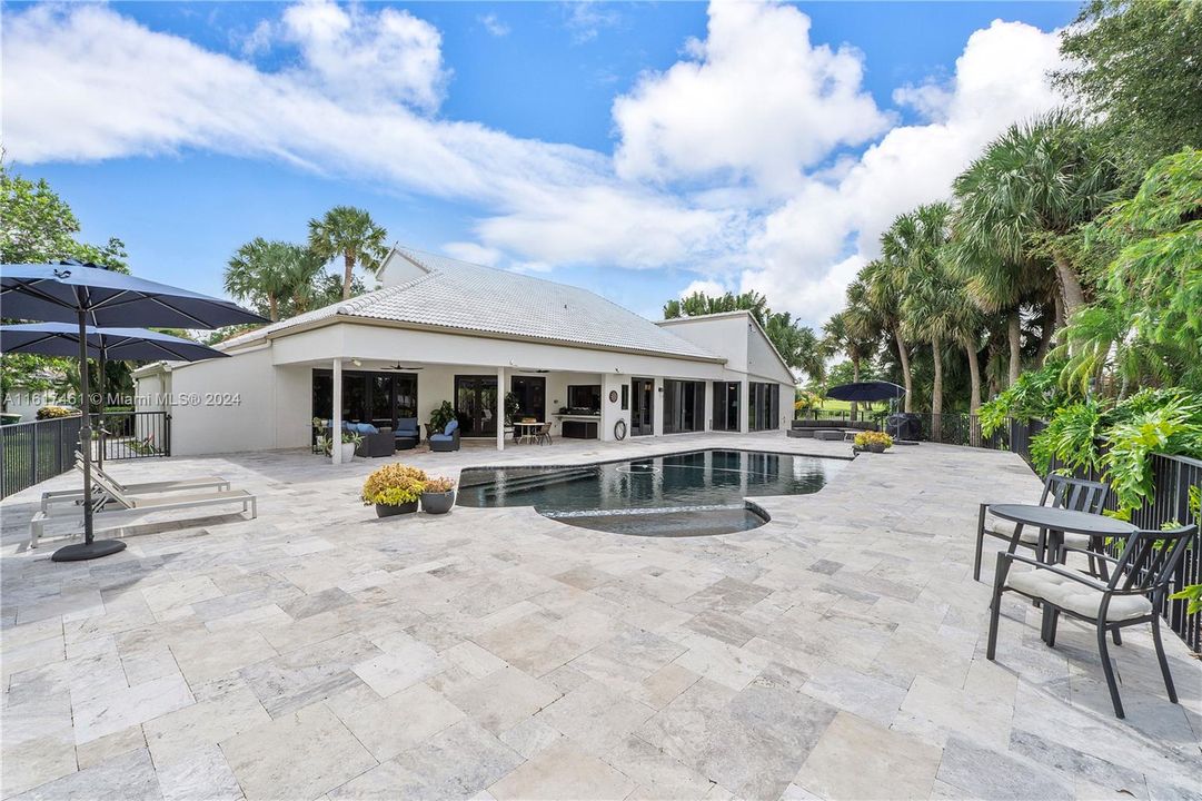 Recently Sold: $940,000 (3 beds, 3 baths, 4096 Square Feet)