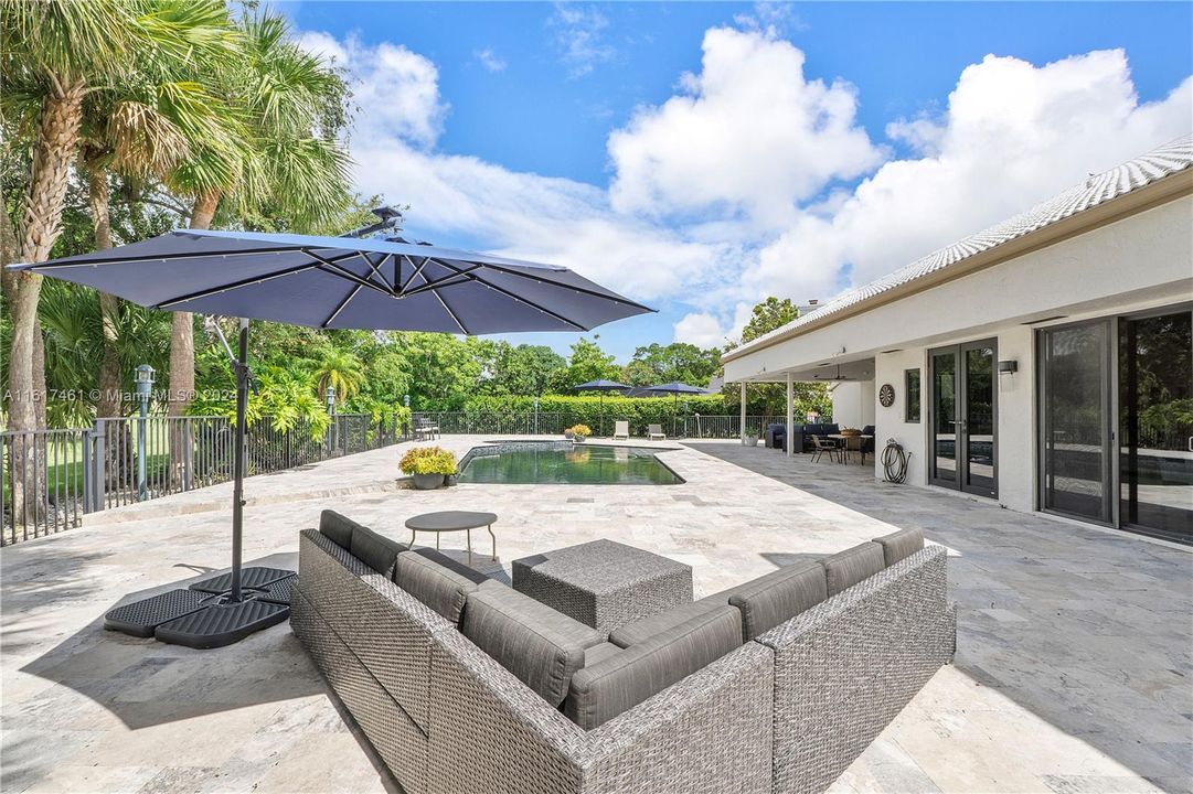 Recently Sold: $940,000 (3 beds, 3 baths, 4096 Square Feet)