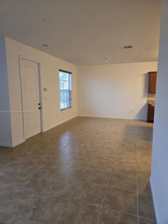 For Rent: $3,300 (3 beds, 2 baths, 2036 Square Feet)