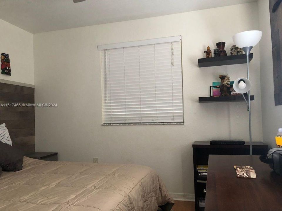 For Rent: $3,500 (3 beds, 2 baths, 1364 Square Feet)