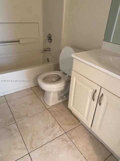 For Rent: $2,250 (2 beds, 2 baths, 908 Square Feet)